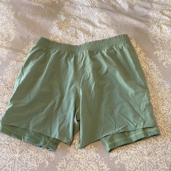 Gilly Hicks Mens Shorts - Picture 2 of 4